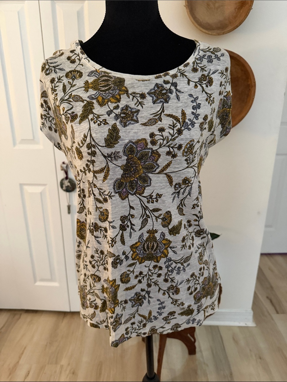 Cream Short-Sleeve Floral Tee with Olive & Gold Embellishment